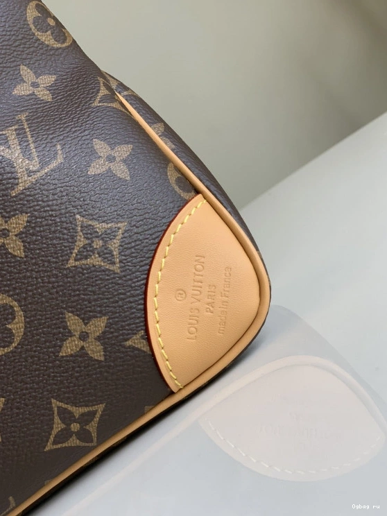 LOUIS VUITTON MM ODÉON 0725